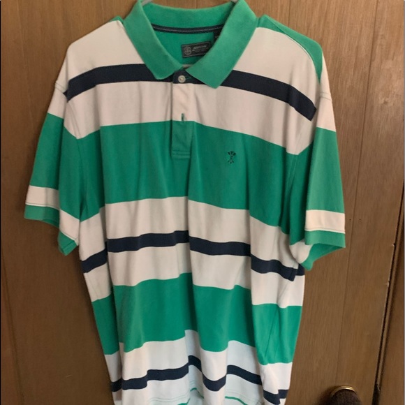 Arrow collared tee - Great Condition - Picture 1 of 3